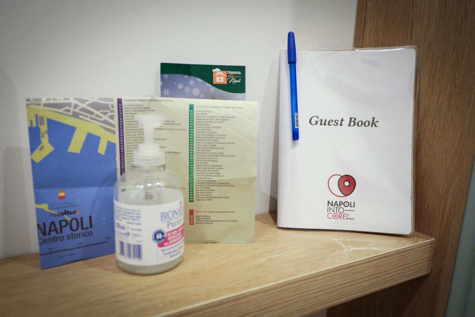 Napoli Into Core - Bed & Breakfast Ngoại thất bức ảnh